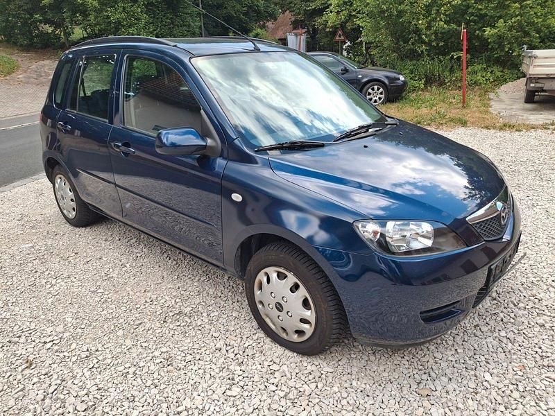 Blau Gebraucht 2004 Mazda 2 Active Kleinwagen | 399 € (Superpreis) - Bild 1/2
