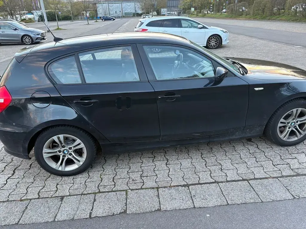 Gebraucht BMW 118 143 PS (105 kW) 2007 Schwarz Kleinwagen