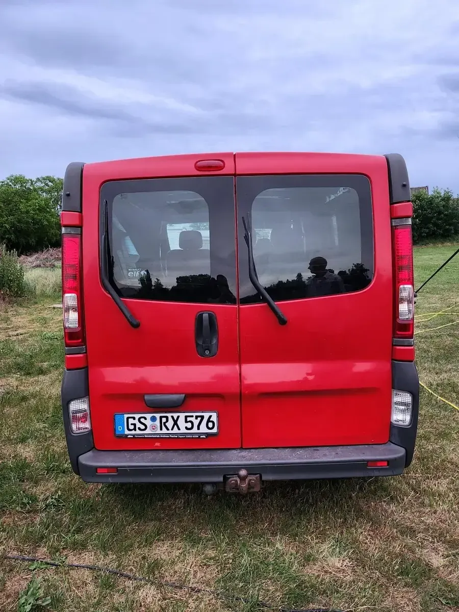 Gebraucht Renault Traffic 110 PS (80 kW) 2008 Rot Van / Kleinbus