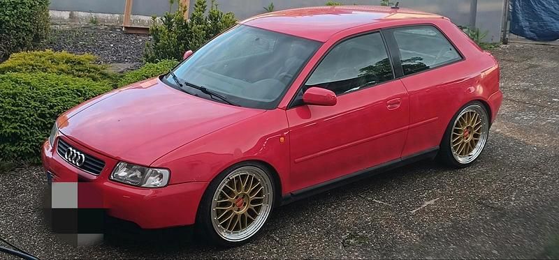 Rot Gebraucht 1999 Audi A3 Design Kleinwagen | 2.800 € (Etwas zu teuer) - Bild 1/4