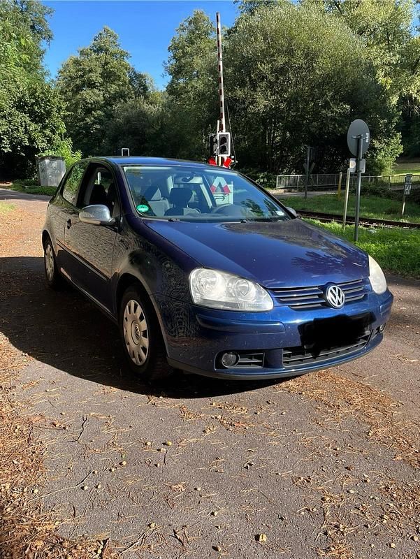 Blau Gebraucht 2005 VW Golf V Kleinwagen | 3.550 € (Teuer) - Bild 1/4