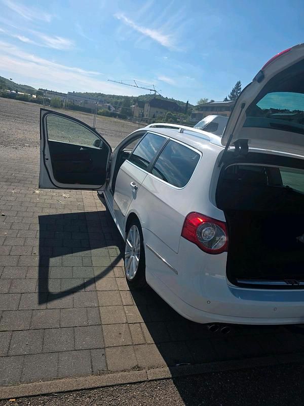 Second-hand VW Passat 140 CP (102 kW) 2009 Alb Hatchback