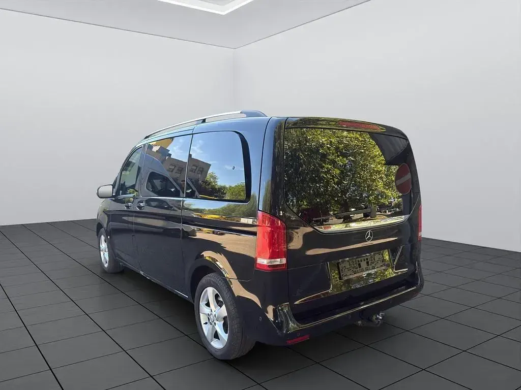 Gebraucht Mercedes V220 Edition 163 PS (119 kW) 2017 Schwarz Van / Kleinbus