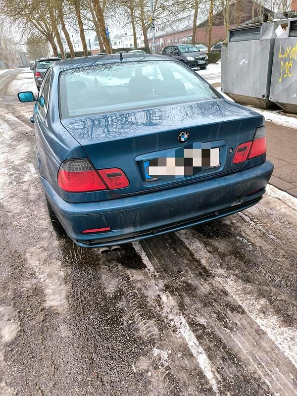 Gebraucht BMW 320 150 PS (110 kW) 2000 Blau Coupé