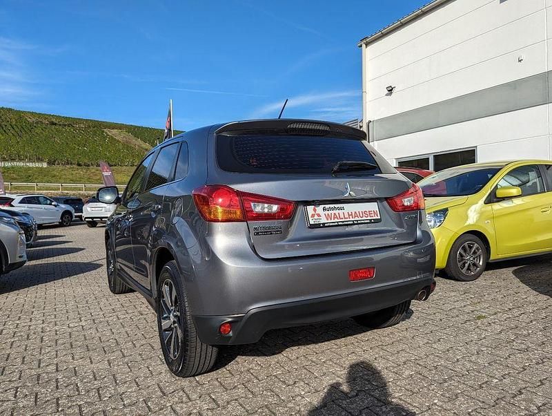Gebraucht Mitsubishi ASX 117 PS (86 kW) 2015 Platinumgrau (metallic) SUV