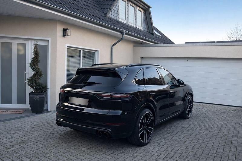 Gebraucht Porsche Cayenne Turbo 549 PS (403 kW) 2019 Schwarz SUV