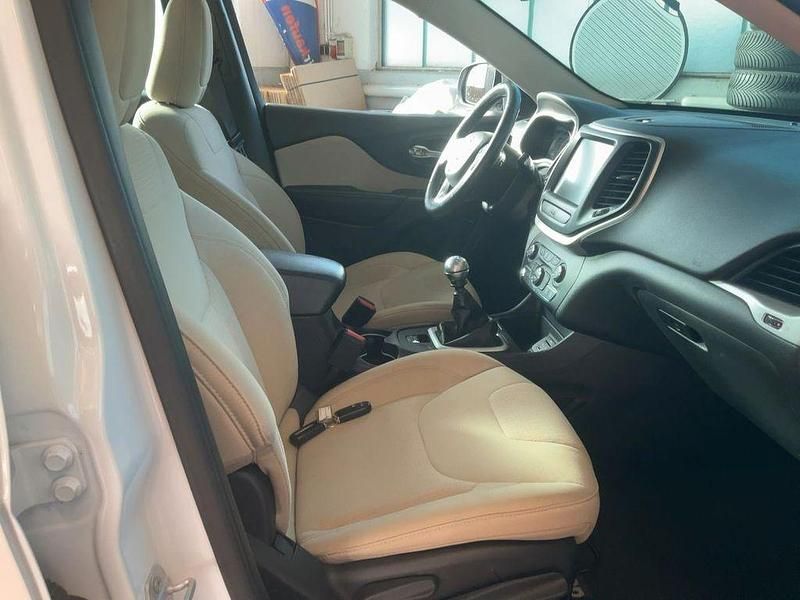 Gebraucht Jeep Cherokee Longitude 140 PS (102 kW) 2015 Weiß SUV