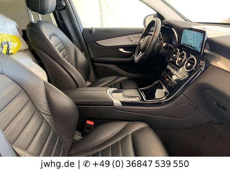 Gebraucht Mercedes GLC300e 320 PS (235 kW) 2021 Grau SUV