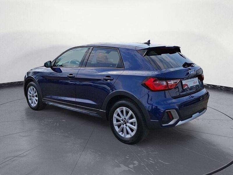 Gebraucht Audi A1 Basis 116 PS (85 kW) 2025 Navarrablau metallic SUV