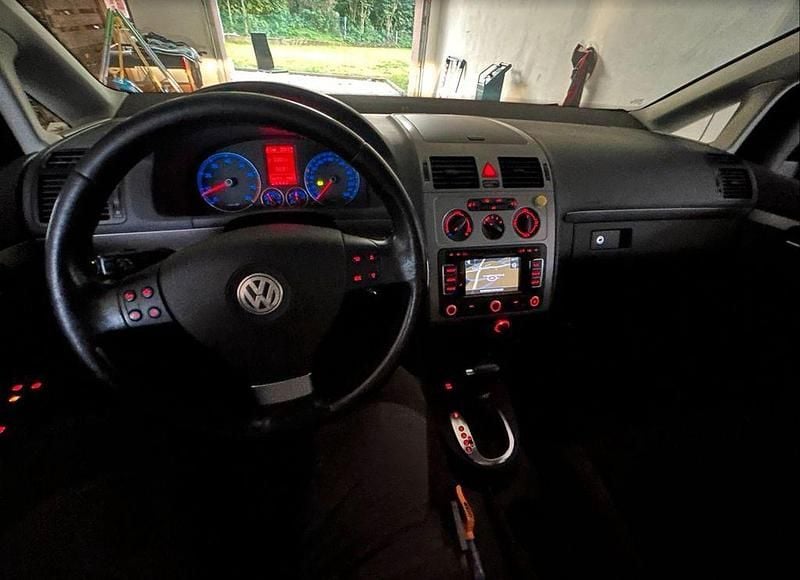 Gebraucht VW Touran 140 PS (102 kW) 2009 Schwarz Van / Kleinbus