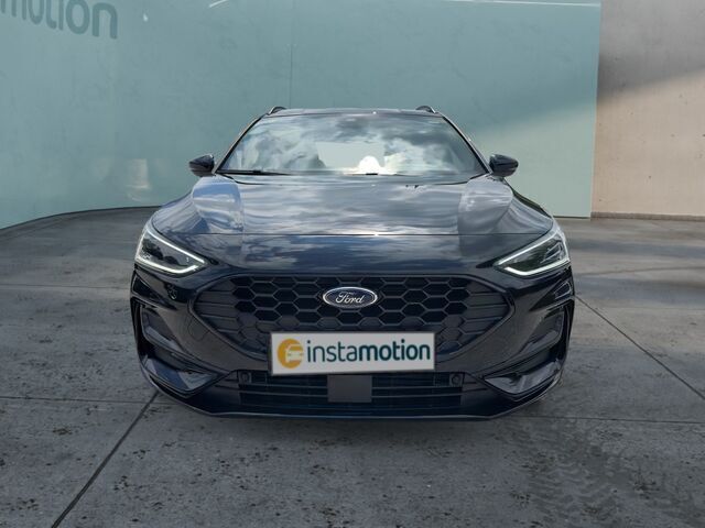 Używany Ford Focus ST-Line 116 KM (85 kW) 2023 Czarny Minivan