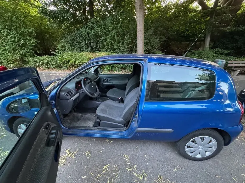 Gebraucht Renault Clio II Campus 58 PS (42 kW) 2009 Blau Limousine