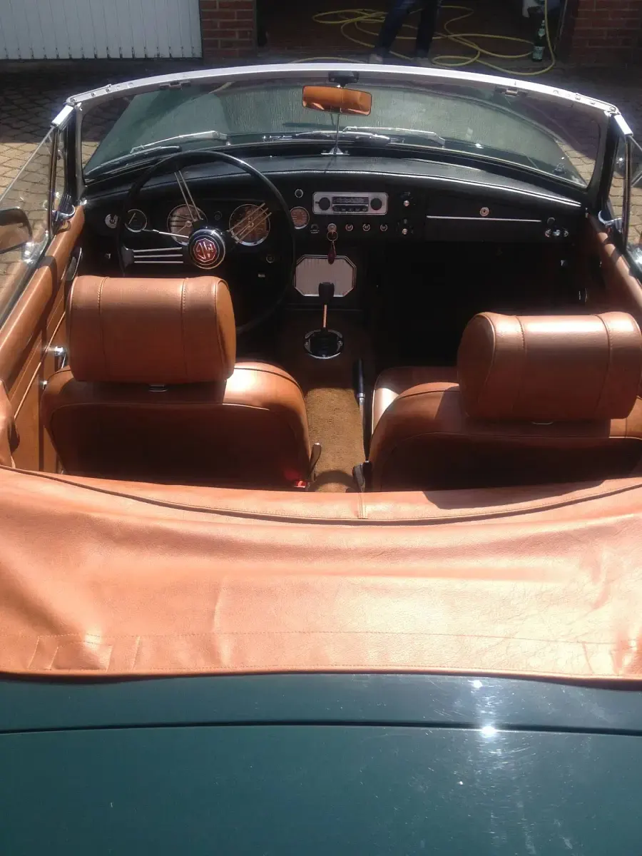 Gebraucht MG B 96 PS (70 kW) 1965 Grün Cabrio