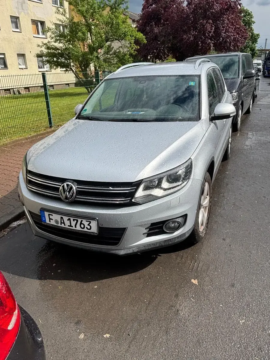 Gebraucht VW Tiguan 140 PS (102 kW) 2011 Silber SUV