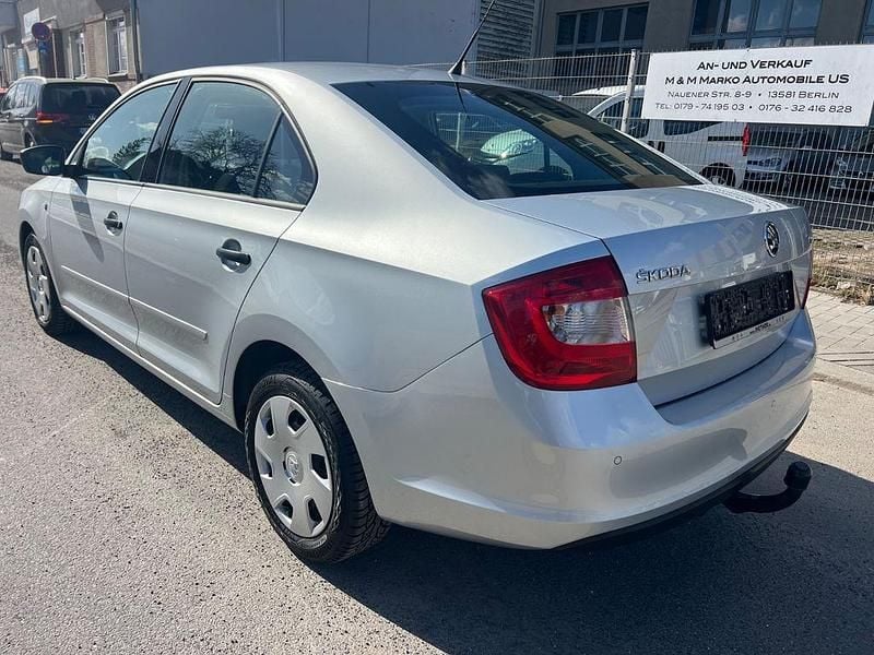 Gebraucht Skoda Rapid Active 86 PS (63 kW) 2014 Silber Kleinwagen