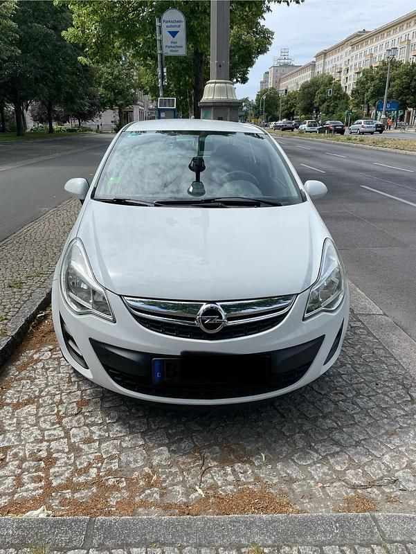 Second-hand Opel Corsa 75 CP (55 kW) 2013 Alb Hatchback