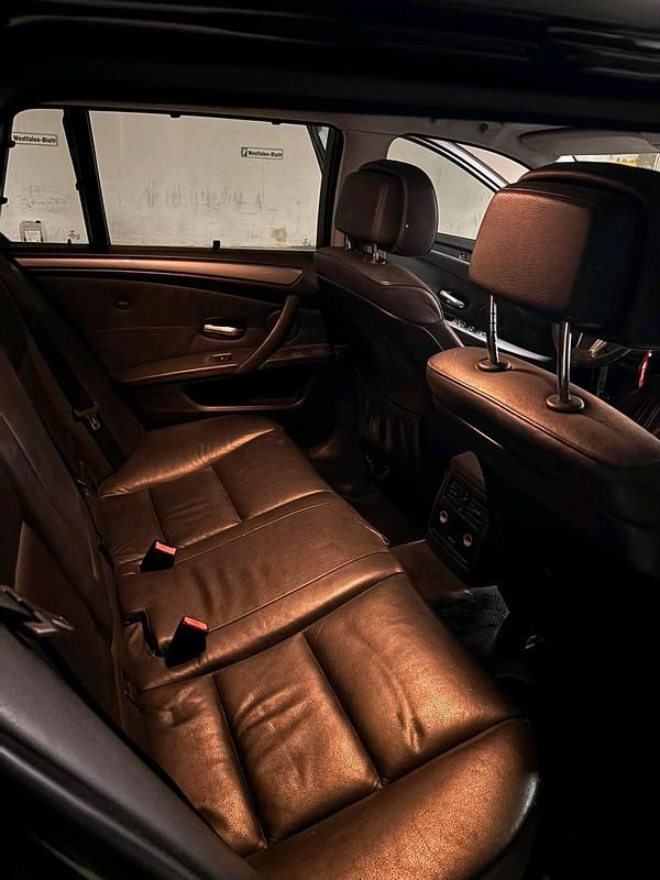 Second-hand BMW 525 193 CP (141 kW) 2007 Negru Break