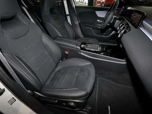 Gebraucht Mercedes A200 Edition 163 PS (119 kW) 2026