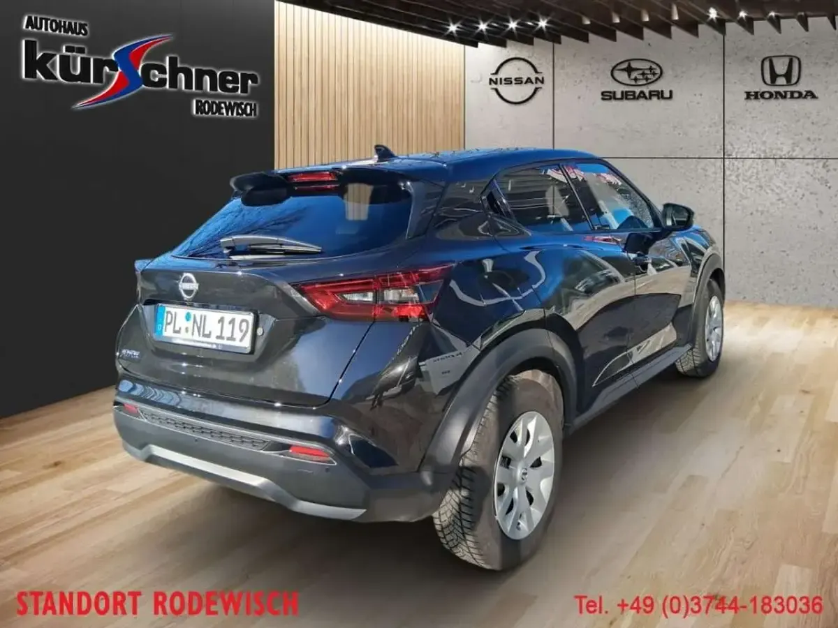 Gebraucht Nissan Juke N-Connecta 114 PS (83 kW) 2023 Black (m) SUV