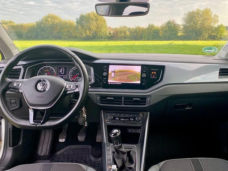 Gebraucht VW Polo Highline 95 PS (69 kW) 2018 Weiß Limousine