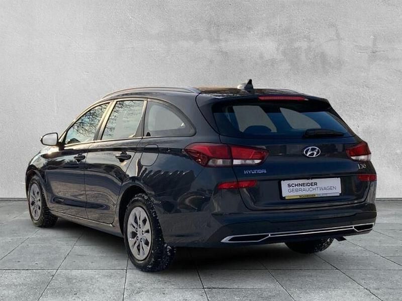 Gebraucht Hyundai i30 120 PS (88 kW) 2024 Blau Kombi