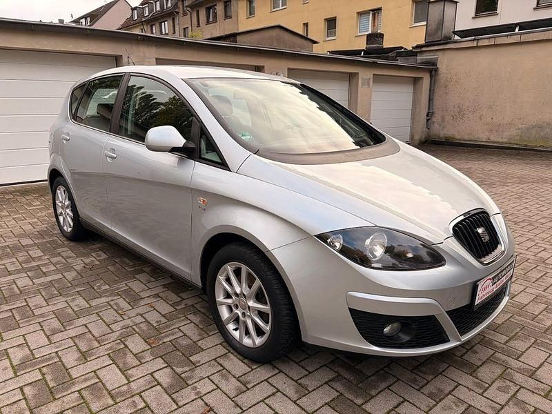 Gebraucht Seat Altea Ecomotive 105 PS (77 kW) 2010 Silber Van / Kleinbus