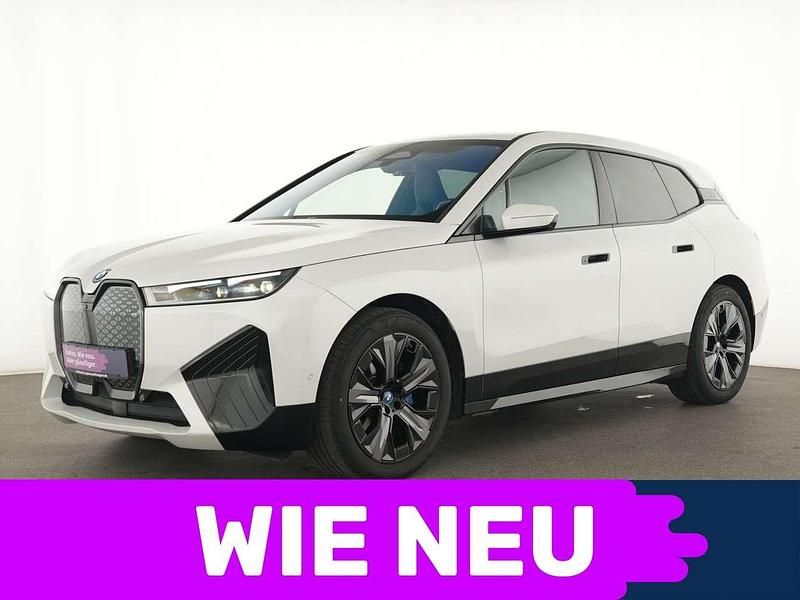 Mineralweiss Gebraucht 2023 BMW iX Sport Line SUV | 44.948 € (Superpreis) - Bild 1/4