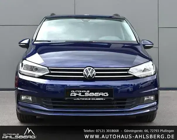 Gebraucht VW Touran Comfortline 150 PS (110 kW) 2024 Atlantik blue Van / Kleinbus