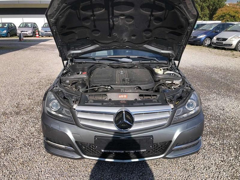 Gebraucht Mercedes C250 Avantgarde 204 PS (150 kW) 2011 Grau Kombi