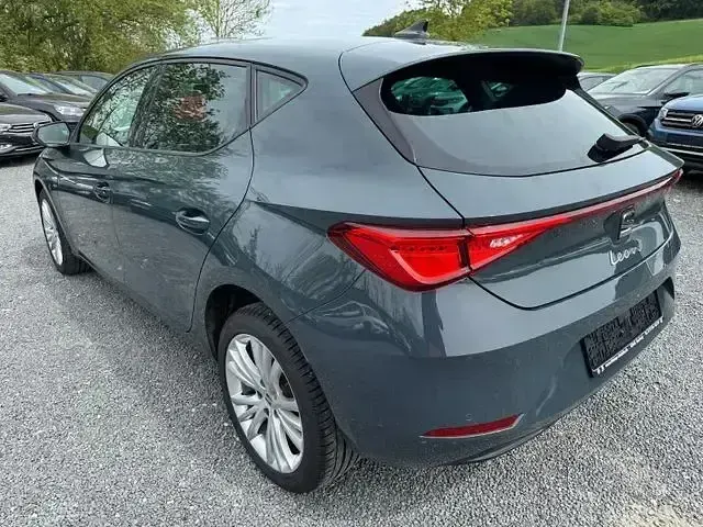 Gebraucht Seat Leon Style 116 PS (85 kW) 2024 Blau Limousine