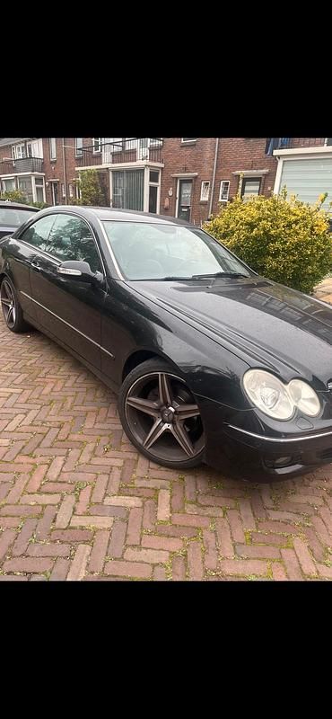 Schwarz Gebraucht 2005 Mercedes CLK280 Coupé | 2.000 € (Superpreis) - Bild 1/4