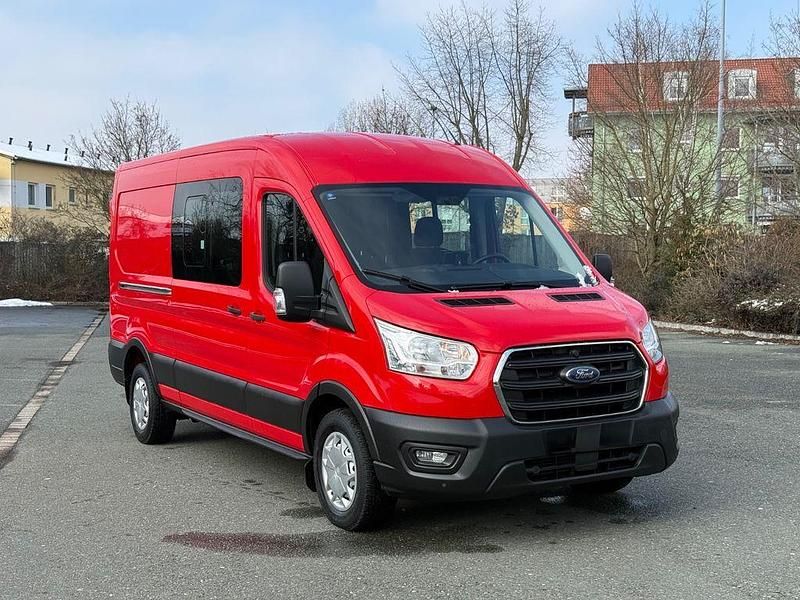Używany Ford Transit Trend 131 KM (96 kW) 2021 Czerwony Sedan/Limuzyna