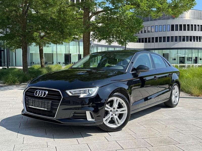 Gebraucht Audi A3 Sport 150 PS (110 kW) 2019 Schwarz Limousine