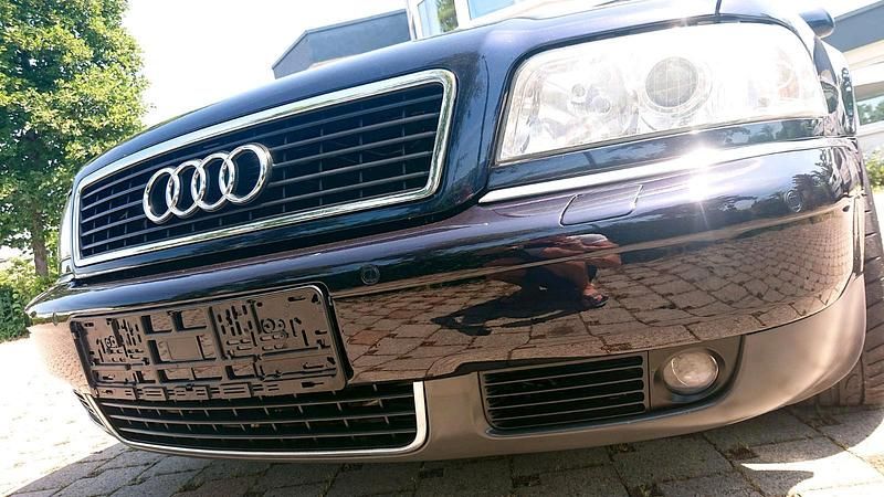 Blau Gebraucht 2002 Audi A8 Limousine | 6.299 € - Bild 1/1
