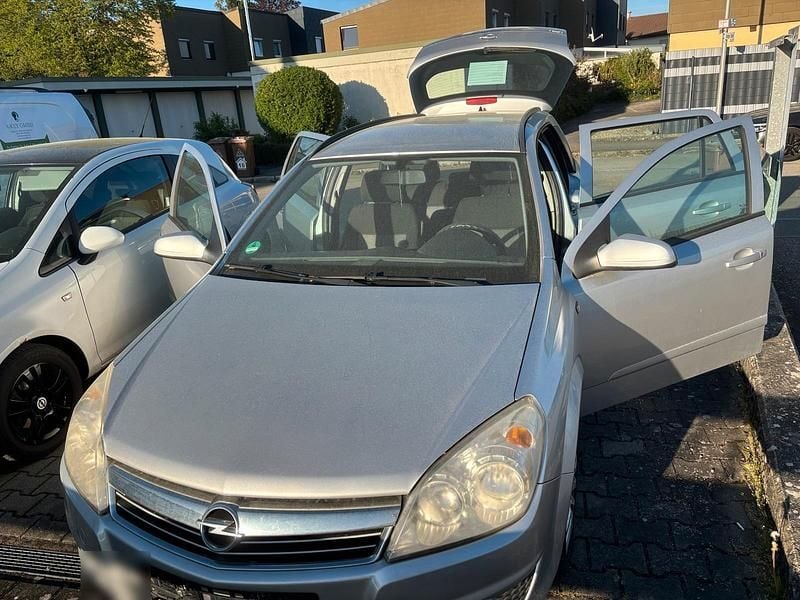 Second-hand Opel Astra 90 CP (66 kW) 2008 Gri Berlinǎ
