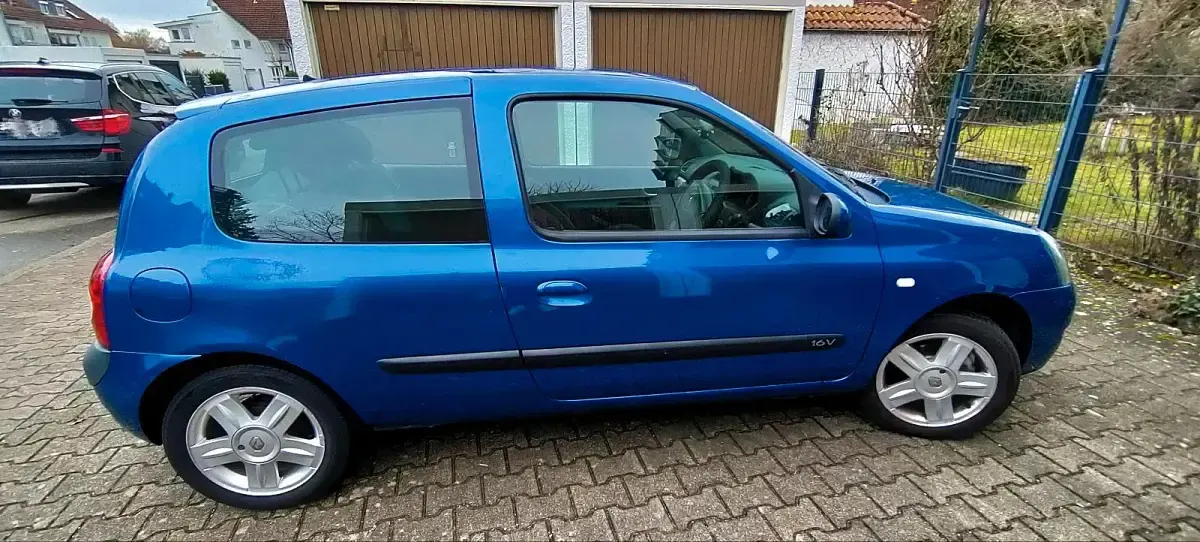 Używany Renault Clio II 2007 Niebieski Sedan/Limuzyna