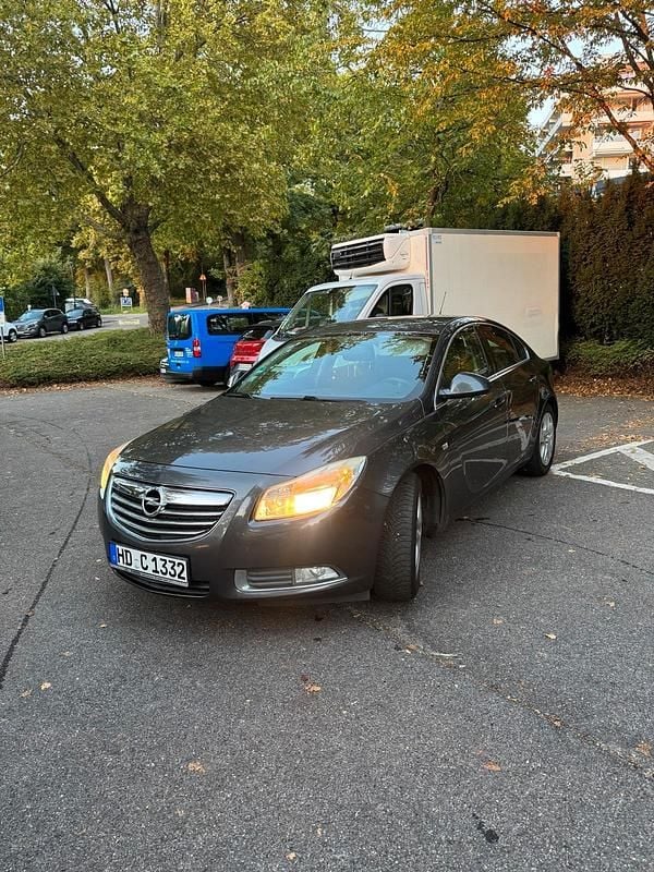 Grau Gebraucht 2009 Opel Insignia Limousine | 2.500 € (Superpreis) - Bild 1/4