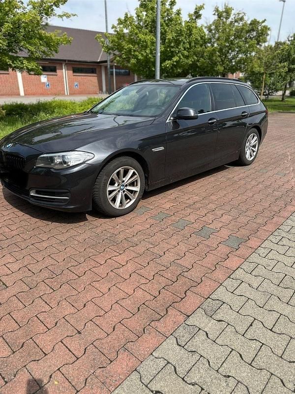 Gebraucht BMW 530 258 PS (189 kW) 2015 Grau Kombi