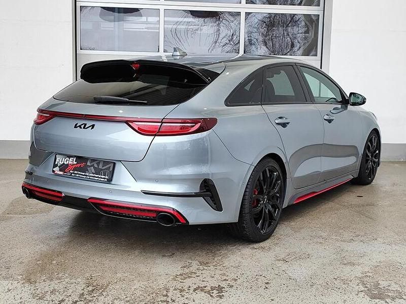 Gebraucht Kia ProCeed Comfort 204 PS (150 kW) 2022 (css) lunarsilber met. Kombi