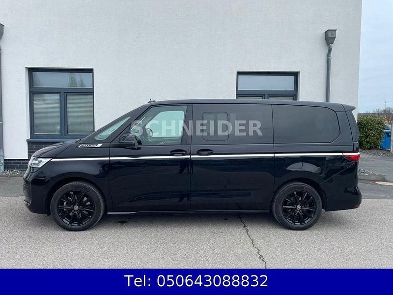 Gebraucht VW Multivan Style 150 PS (110 kW) 2024 Schwarz Van