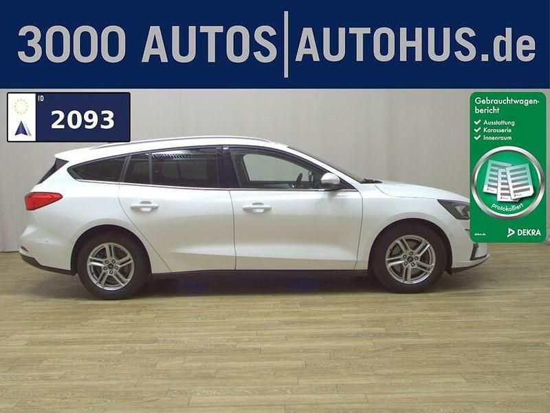 Weiss Gebraucht 2021 Ford Focus Cool & Connect Kombi | 11.980 € (Guter Preis) - Bild 1/4