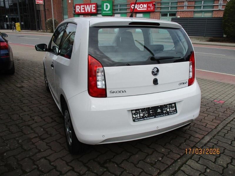 Gebraucht Skoda Citigo Active 60 PS (44 kW) 2018 Candyweiss Kleinwagen