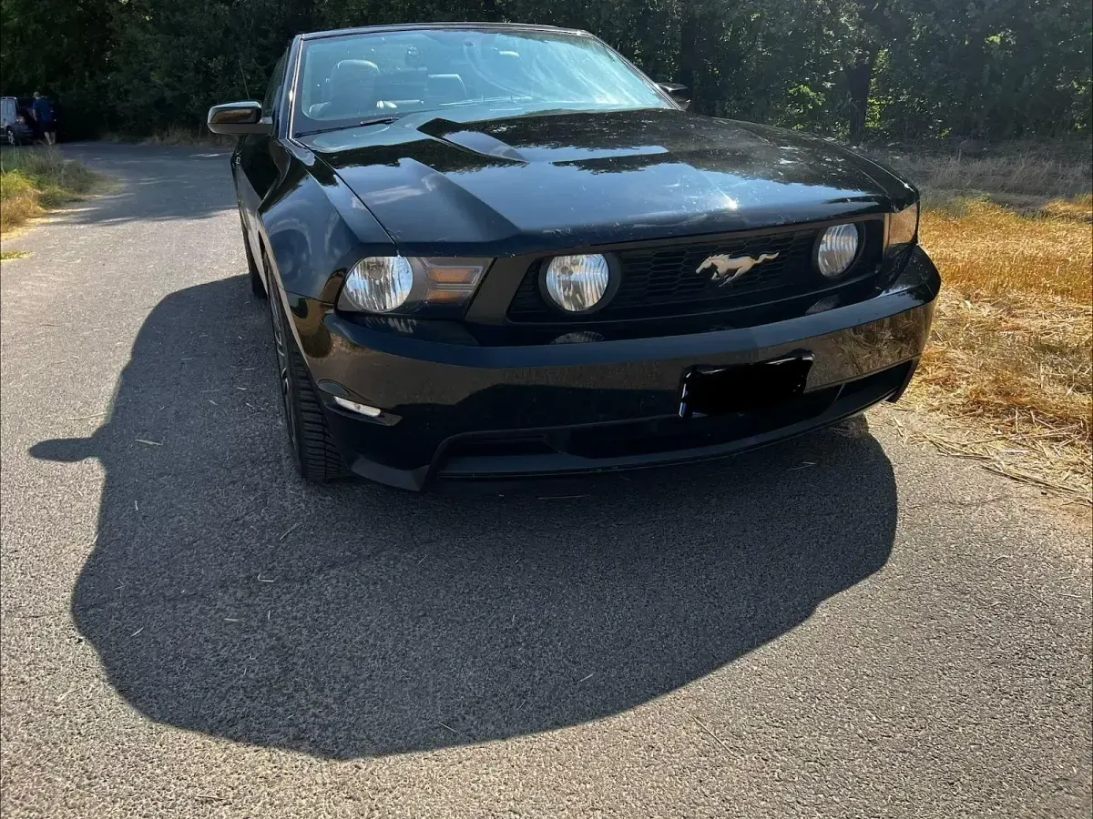 Gebraucht Ford Mustang GT Premium 417 PS (306 kW) 2010 Schwarz Cabrio