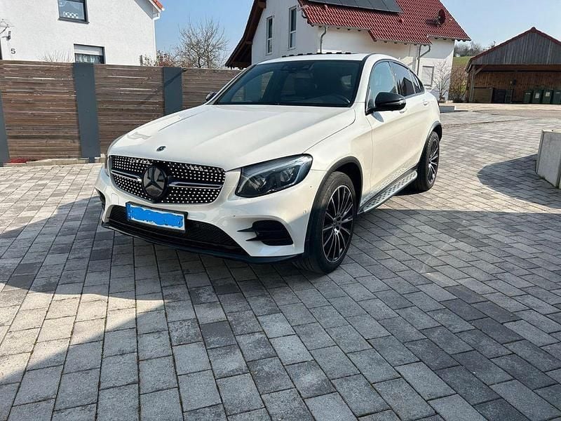 Gebraucht Mercedes GLC350 258 PS (189 kW) 2018 Weiß Coupé
