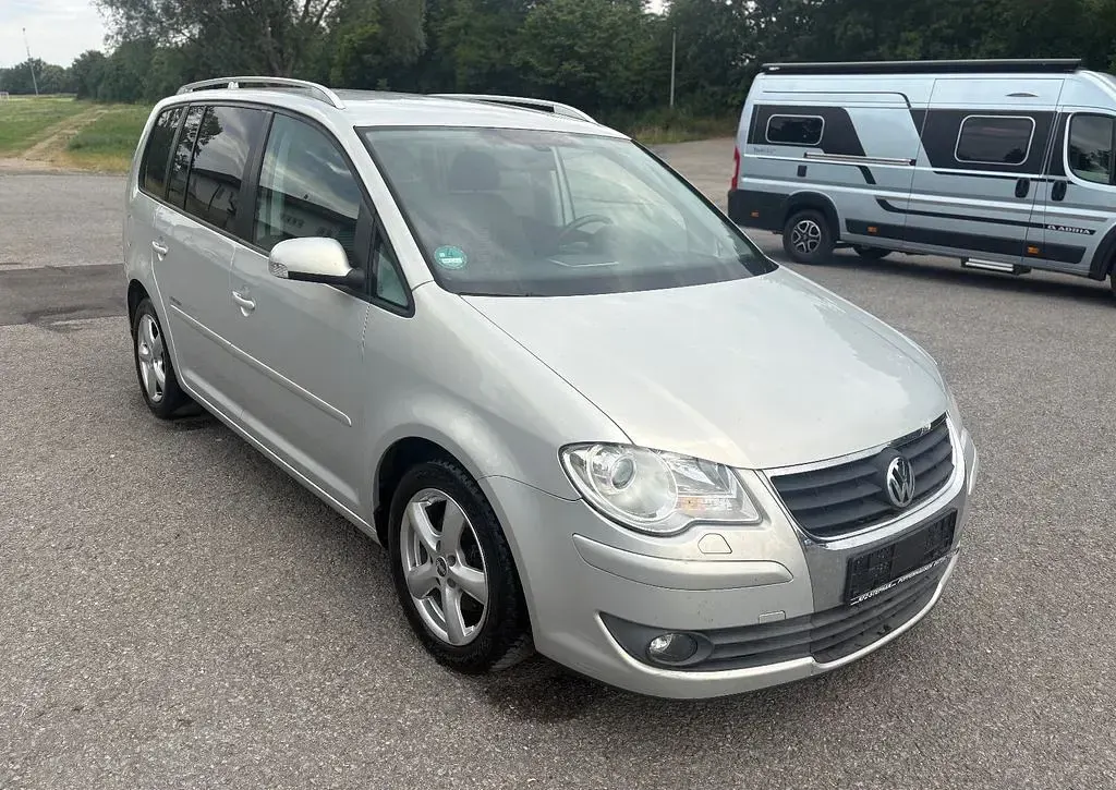 Gebraucht VW Touran United 140 PS (102 kW) 2009 Silber Van / Kleinbus