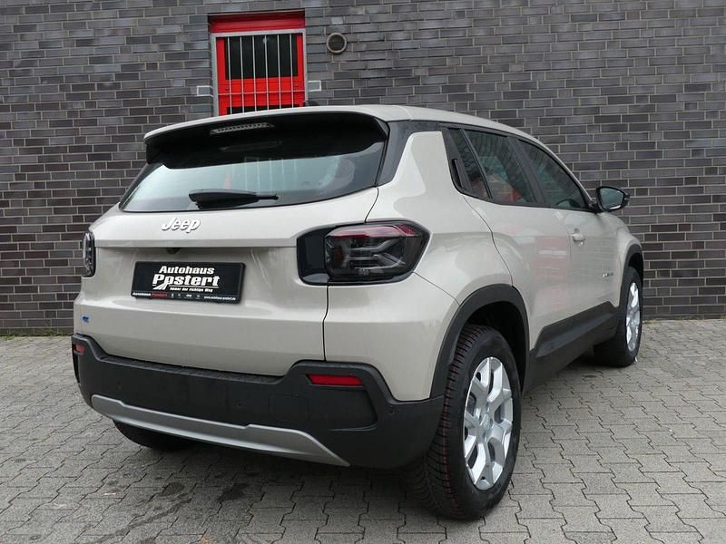 Neu Jeep Avenger EV Altitude 114 kW (156 PS) 2025 Grau SUV