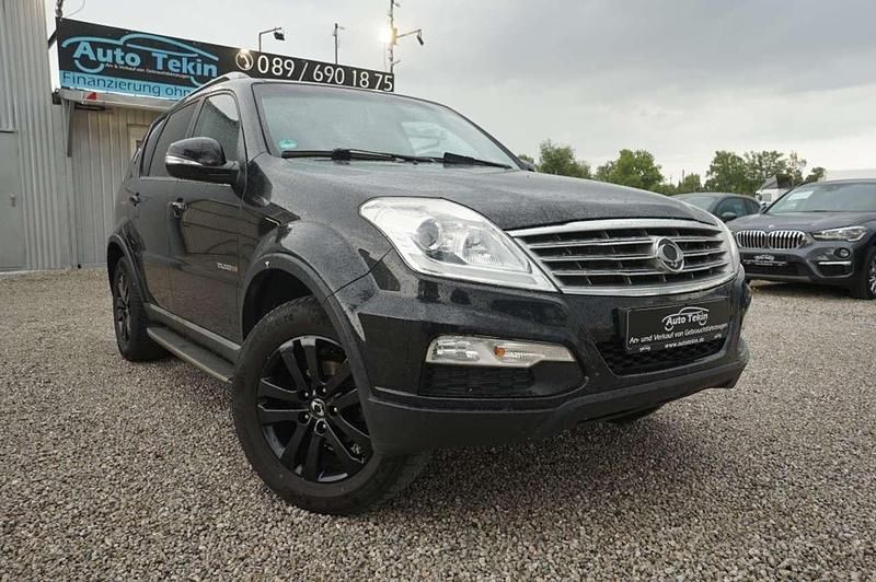 Schwarz Gebraucht 2013 Ssangyong Rexton SUV | 8.790 € (Teuer) - Bild 1/3
