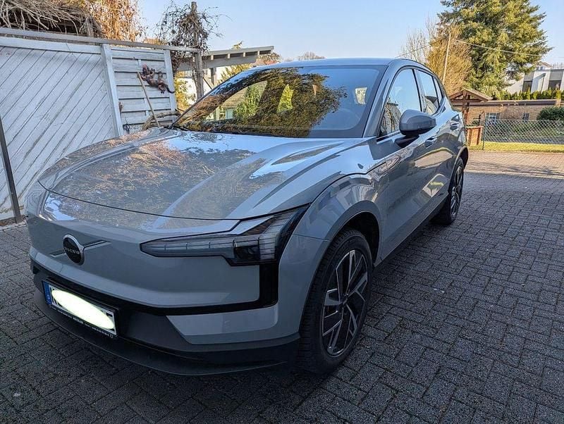 Gebraucht Volvo EX30 Core 200 kW (272 PS) 2024 Grau SUV