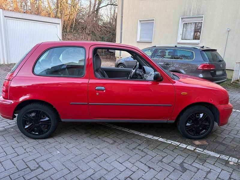 Gebraucht Nissan Micra 60 PS (44 kW) 2001 Rot Kleinwagen