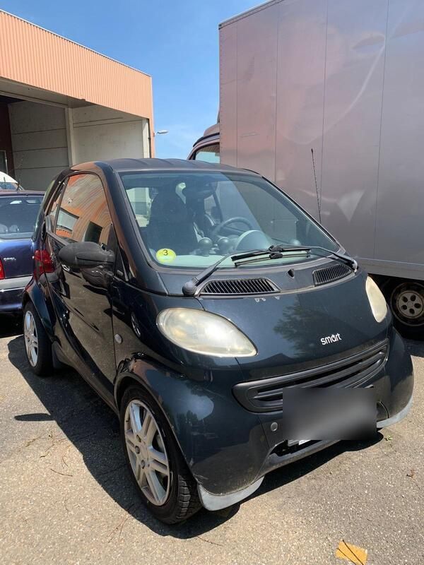 Schwarz Gebraucht 2000 Smart ForTwo Coupé Coupé | 750 € - Bild 1/2